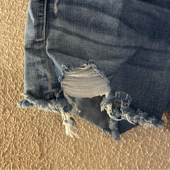 American Eagle Outfitters Next Level Stretch X Distressed Jean Shorts Size 12 - Picture 6 of 10